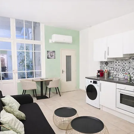 Апартаменти La Parenthese Carcassonnaise - 4 Voyageurs - Terrasse - Proche Cite Medievale Каркассонн