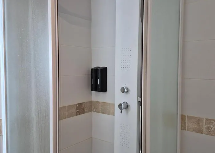 Apartament La Parenthese Carcassonnaise - 4 Voyageurs - Terrasse - Proche Cite Medievale